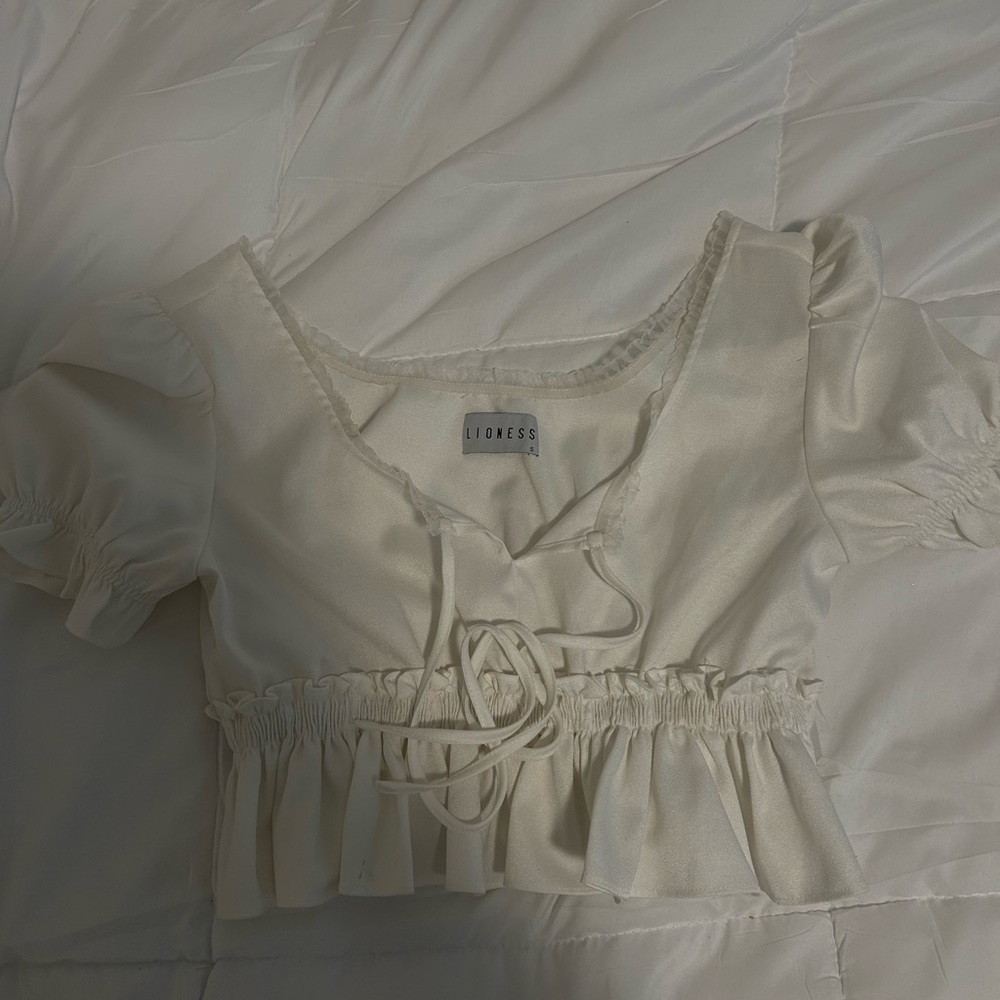 Lioness Cottage Core Top Size Small